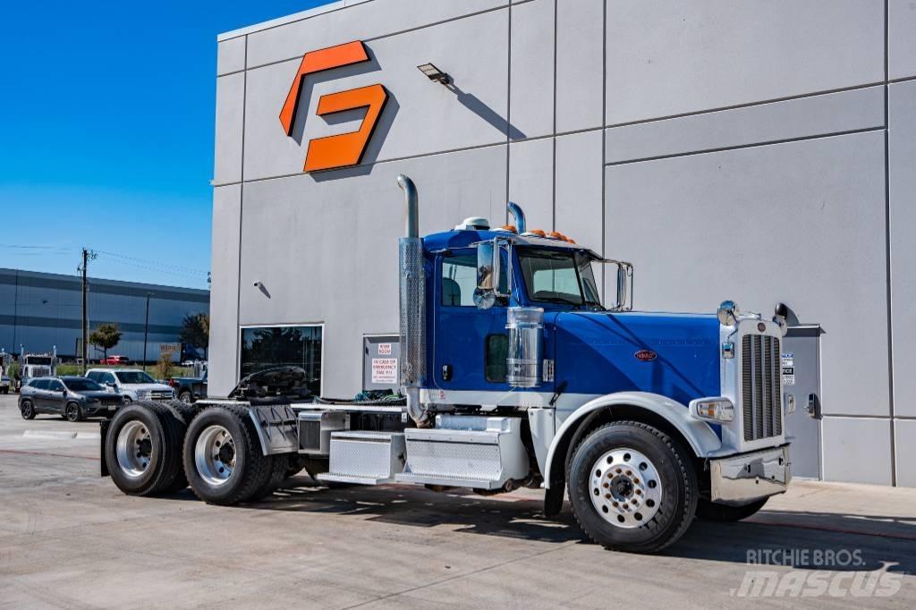 Peterbilt 389 Conventional Trucks / Tractor Trucks
