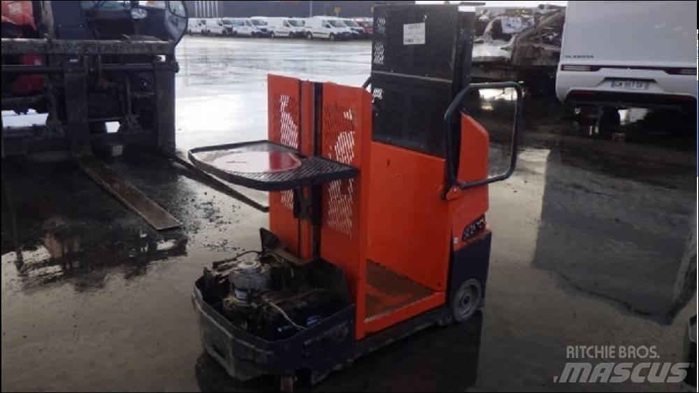 JLG DSP-M Self Propelled Stackers