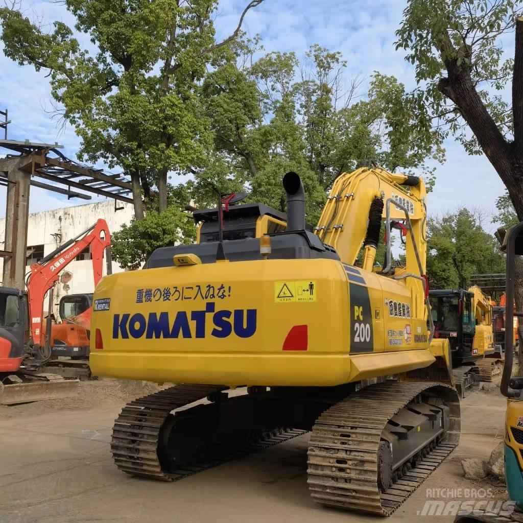 Komatsu PC 200 Crawler Excavators