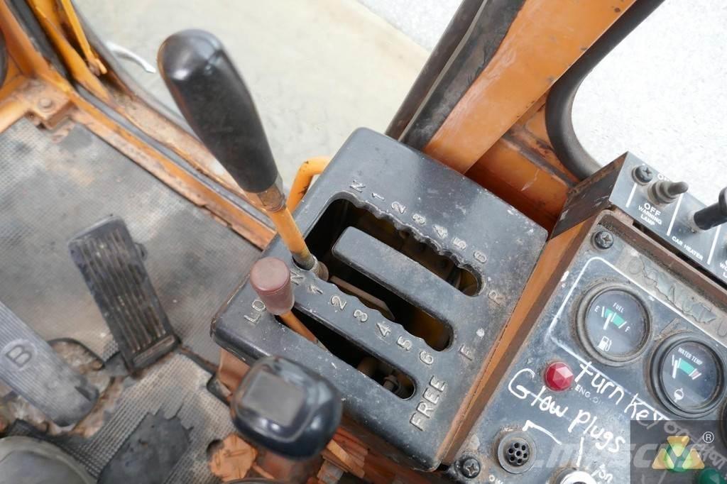 Mitsubishi MG300 Motor Graders