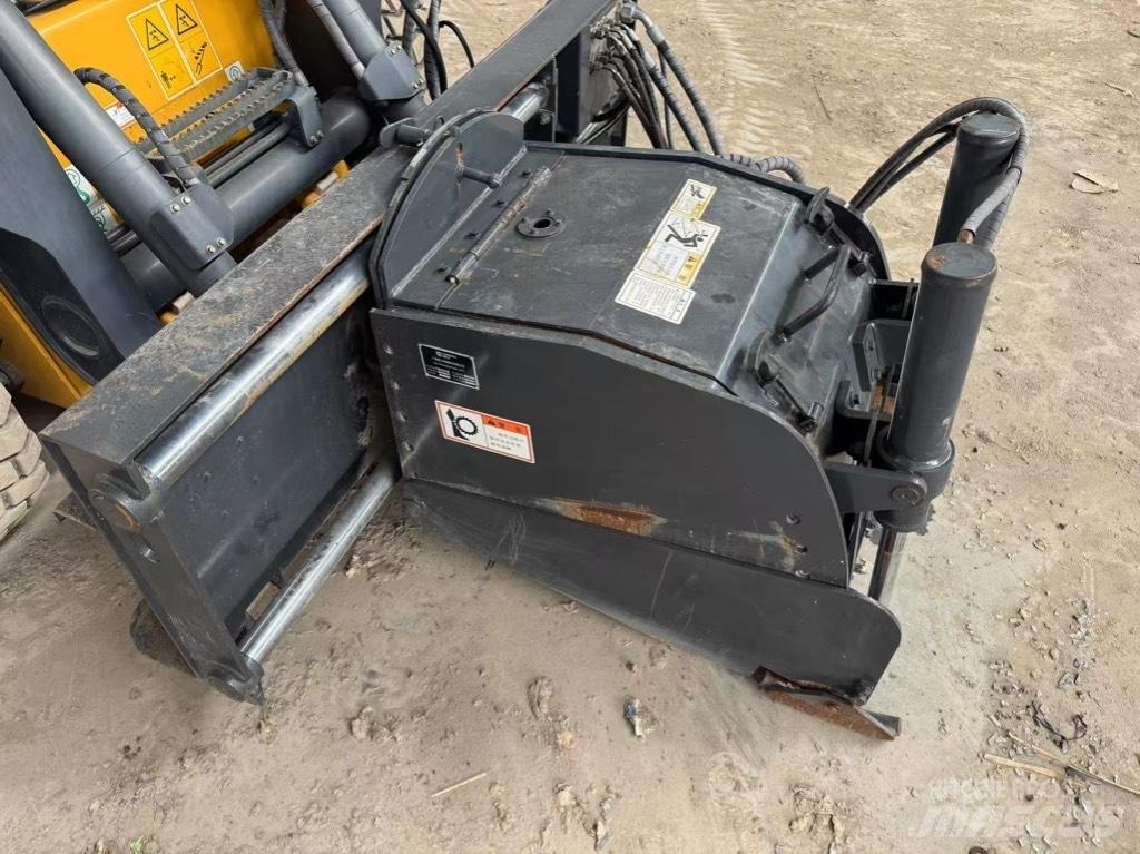 LiuGong 385 B Skid Steer Loaders