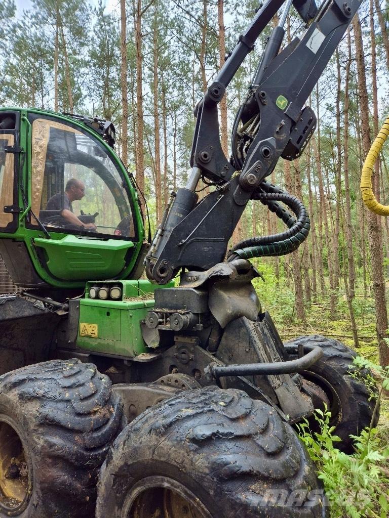 John Deere 1170 E Harvesters