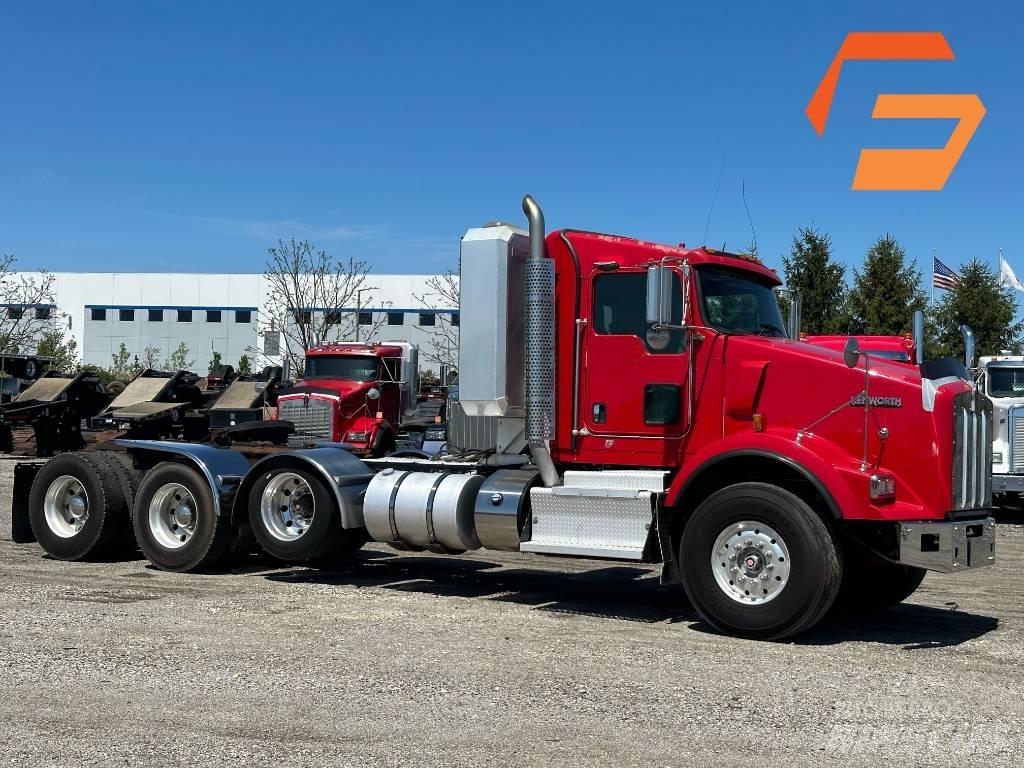 Kenworth T800 Conventional Trucks / Tractor Trucks