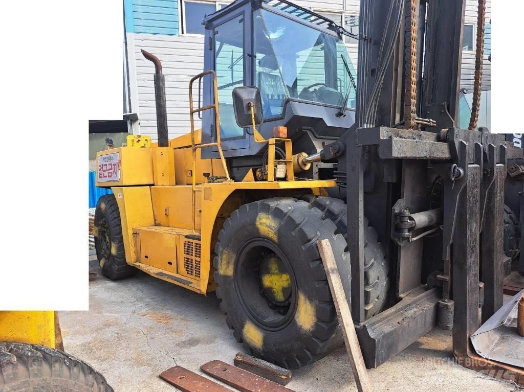 TCM FD200 Misc Forklifts