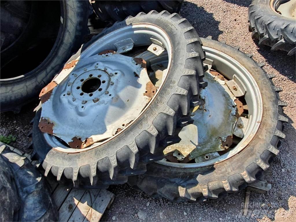 BKT 230/95R44 x2 Tires, wheels and rims