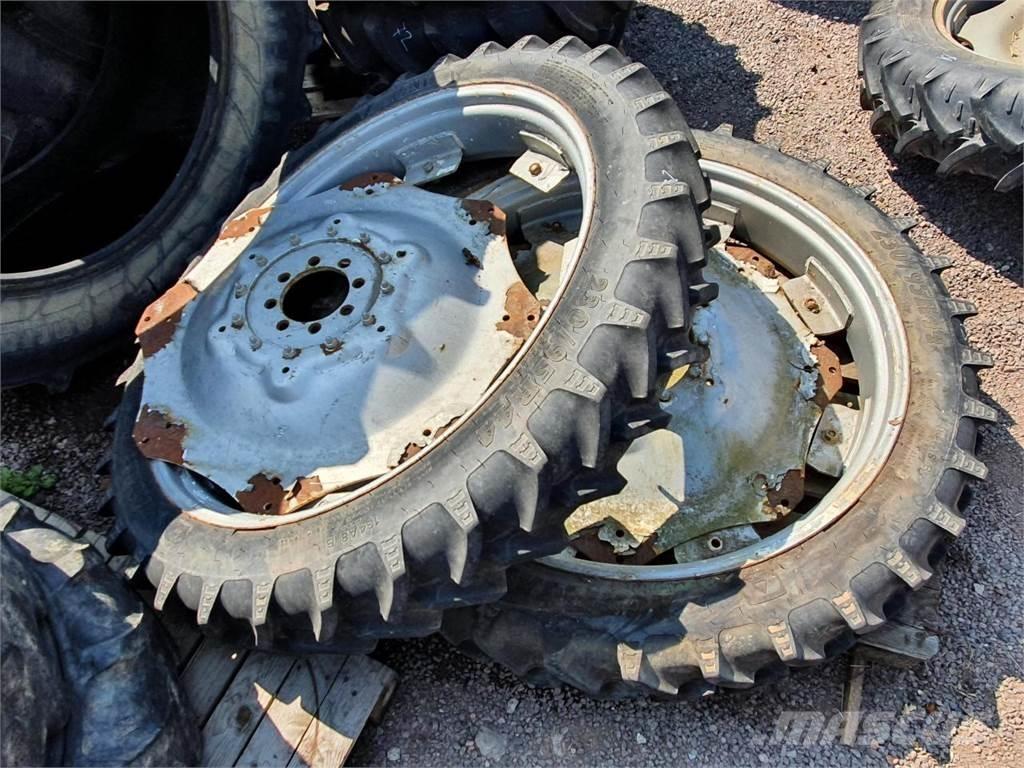 BKT 230/95R44 x2 Tires, wheels and rims