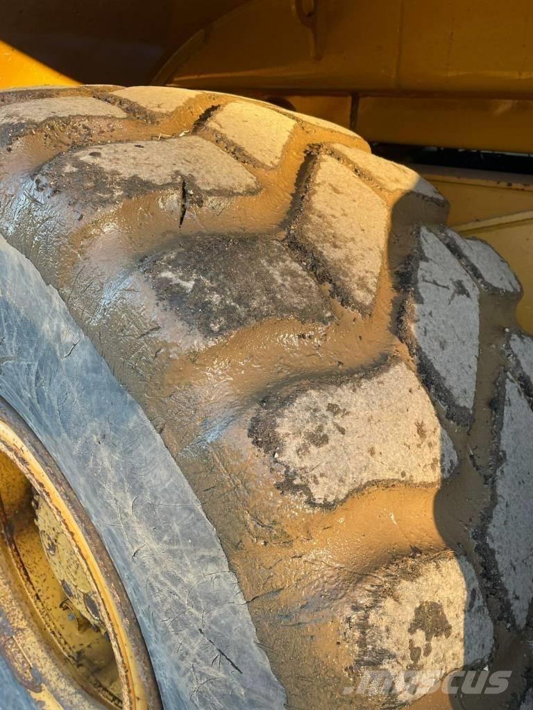 Bell B 30 E Articulated Dump Trucks (ADTs)