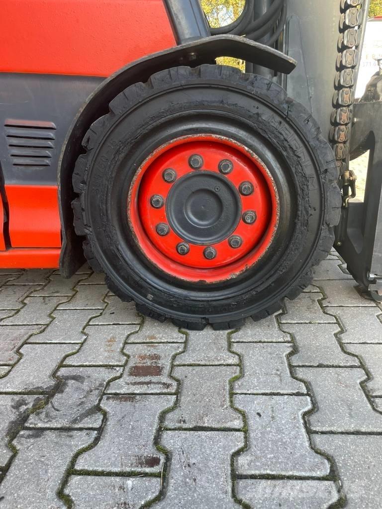 Linde E 50 Electric Forklifts