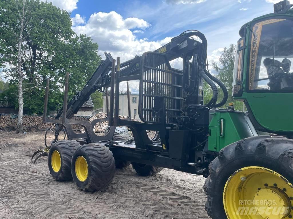 John Deere 1010 E Forwarders