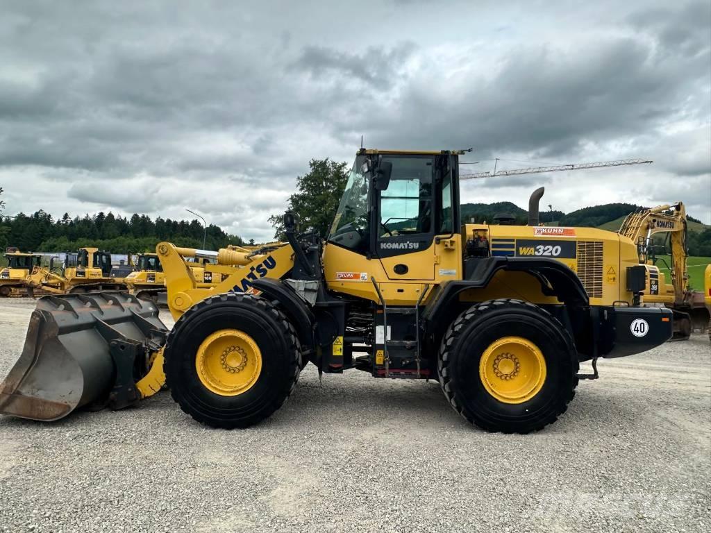 Komatsu WA 320-7 Wheel Loaders