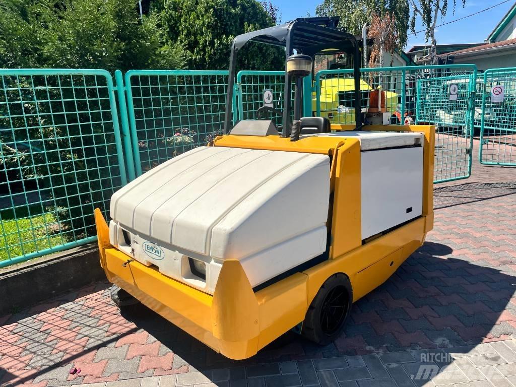 Tennant 6650D      V-2809 Other groundcare machines
