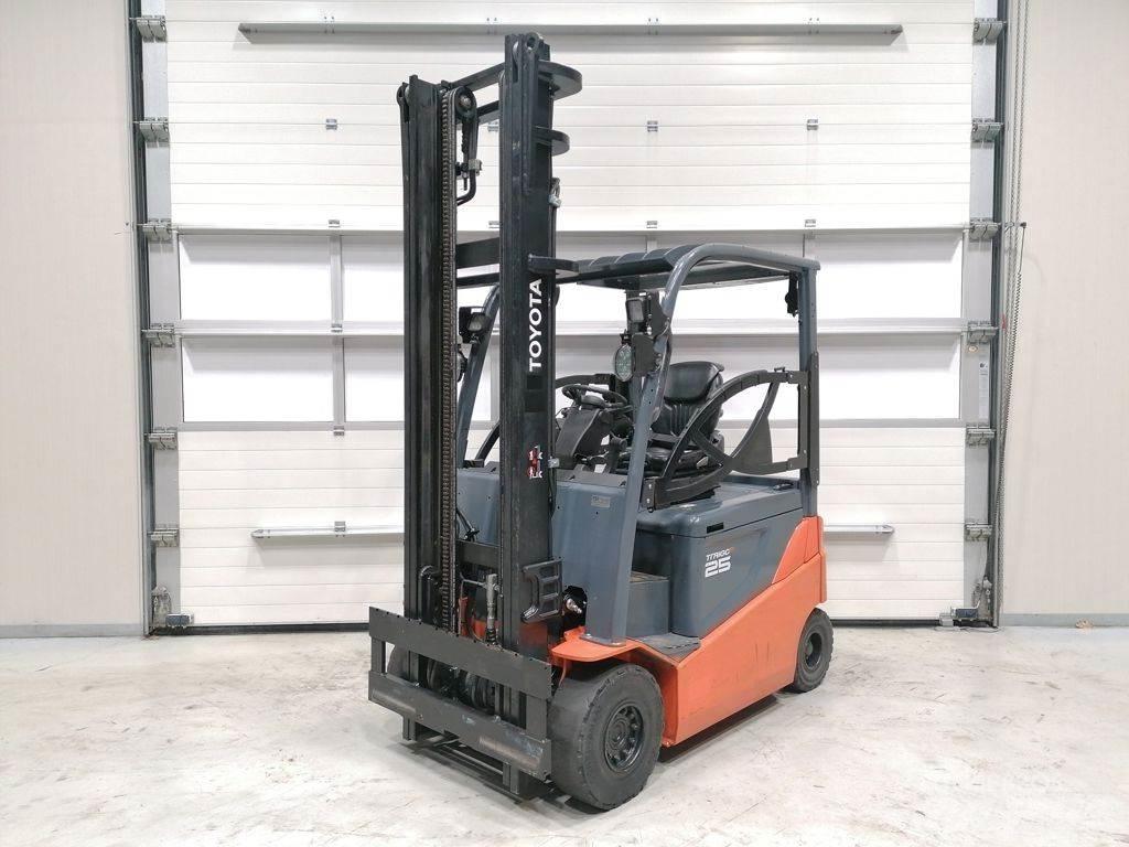 Toyota 8FBMKT25 Electric Forklifts