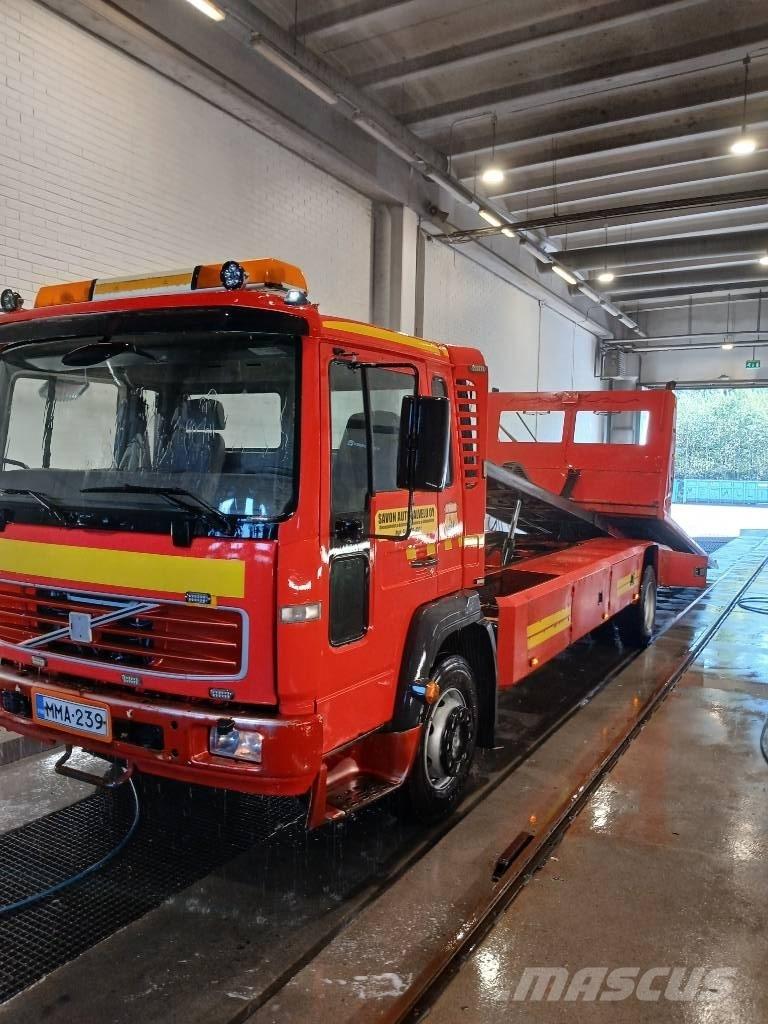 Volvo FL 6 Tow Trucks / Wreckers