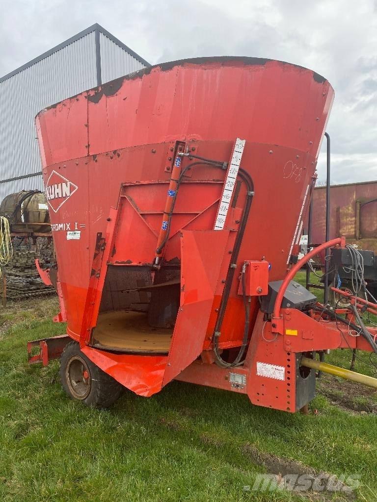 Kuhn EuroMix Mixer feeders