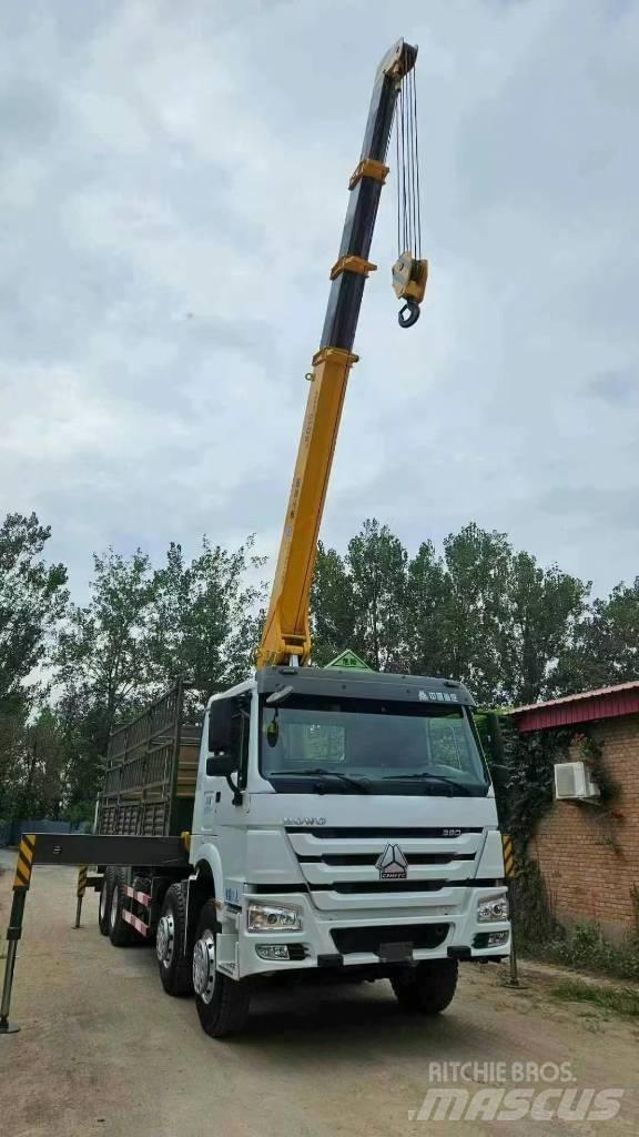 Howo 371 375 380 Boom / Crane / Bucket Trucks