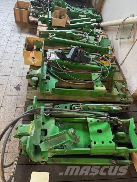 John Deere Hitch Other tractor accessories