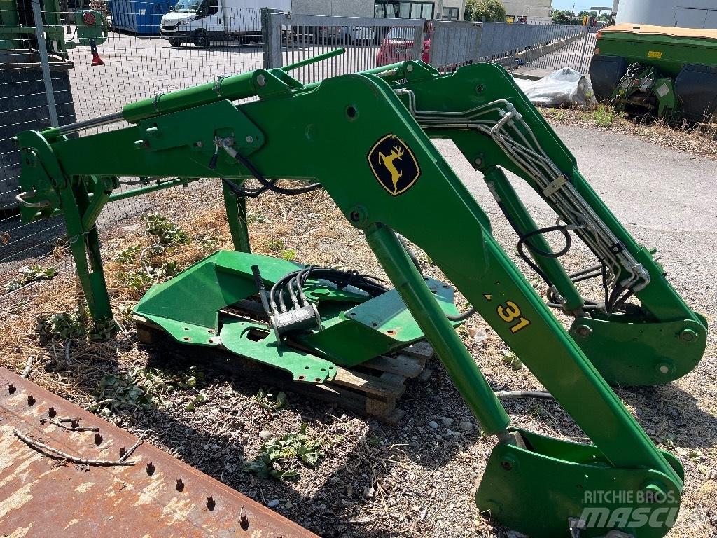 John Deere 731 Front Loaders