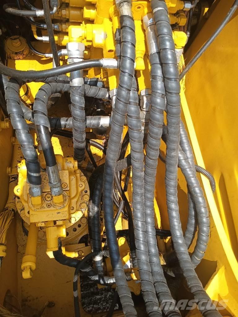 Komatsu PC 130 Crawler Excavators