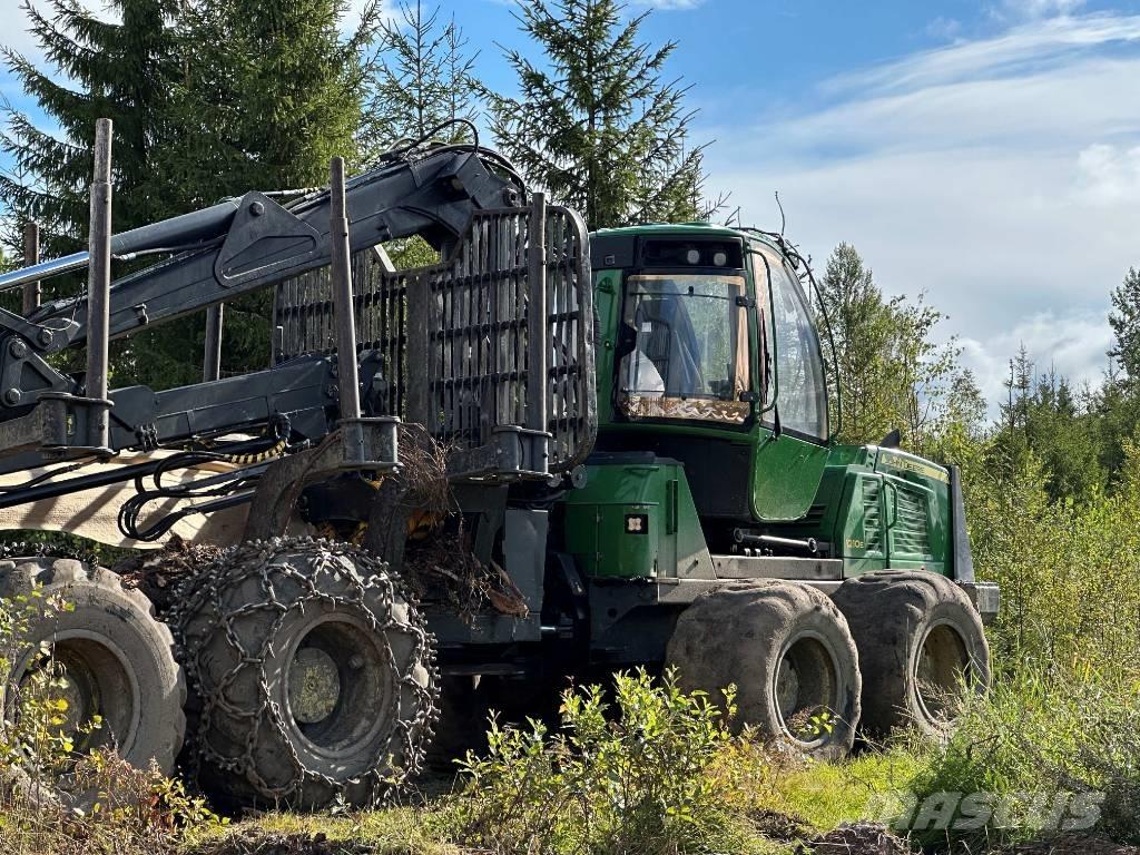 John Deere 1210 E Forwarders