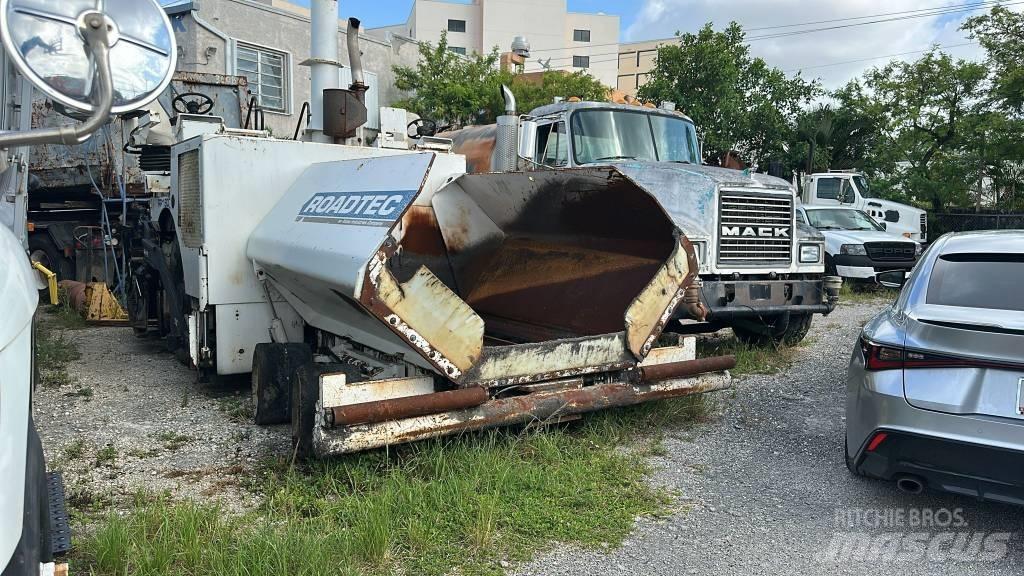 Roadtec RP190 Asphalt pavers