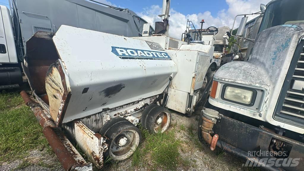 Roadtec RP190 Asphalt pavers