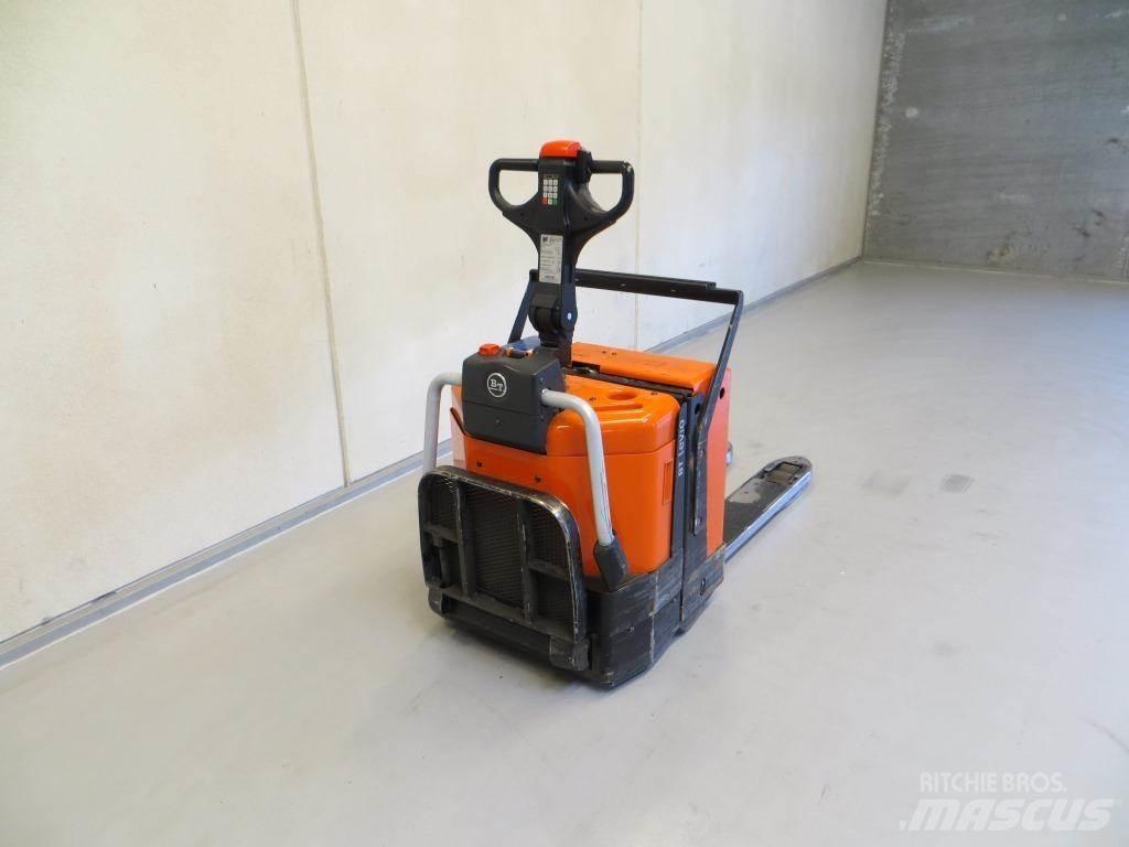 BT LPE200/8 Low lifter with platform