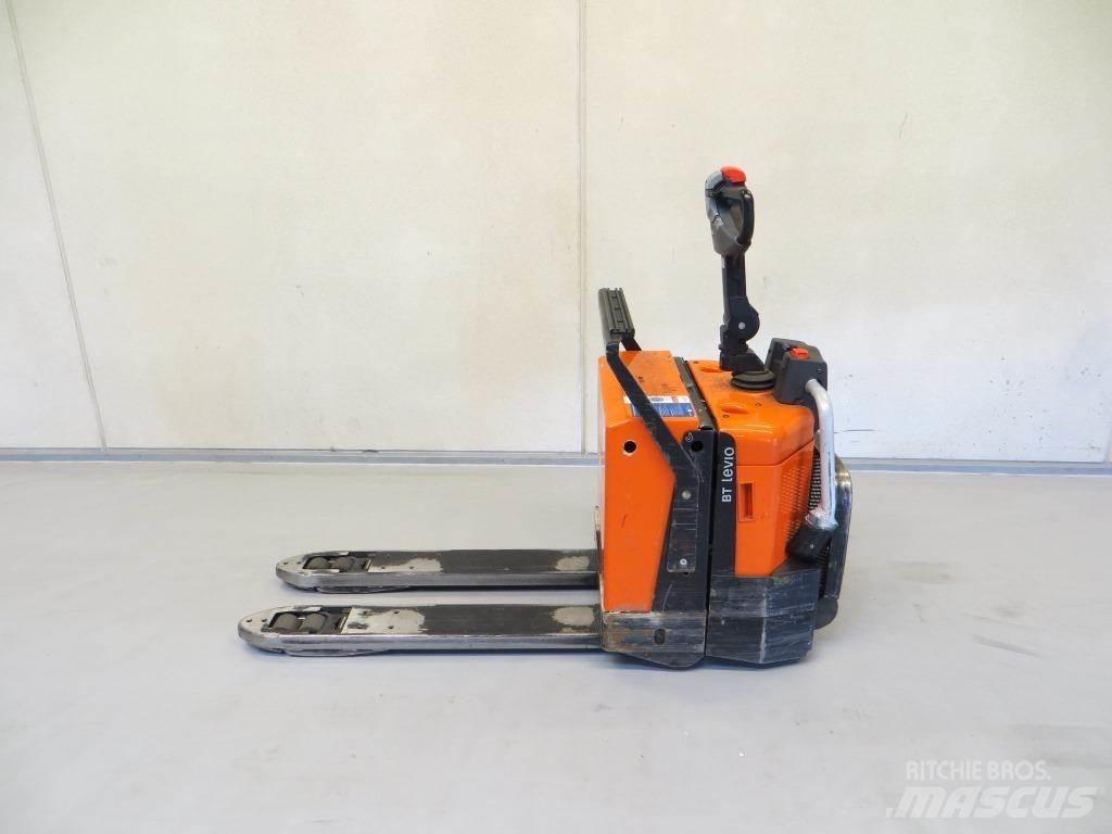BT LPE200/8 Low lifter with platform