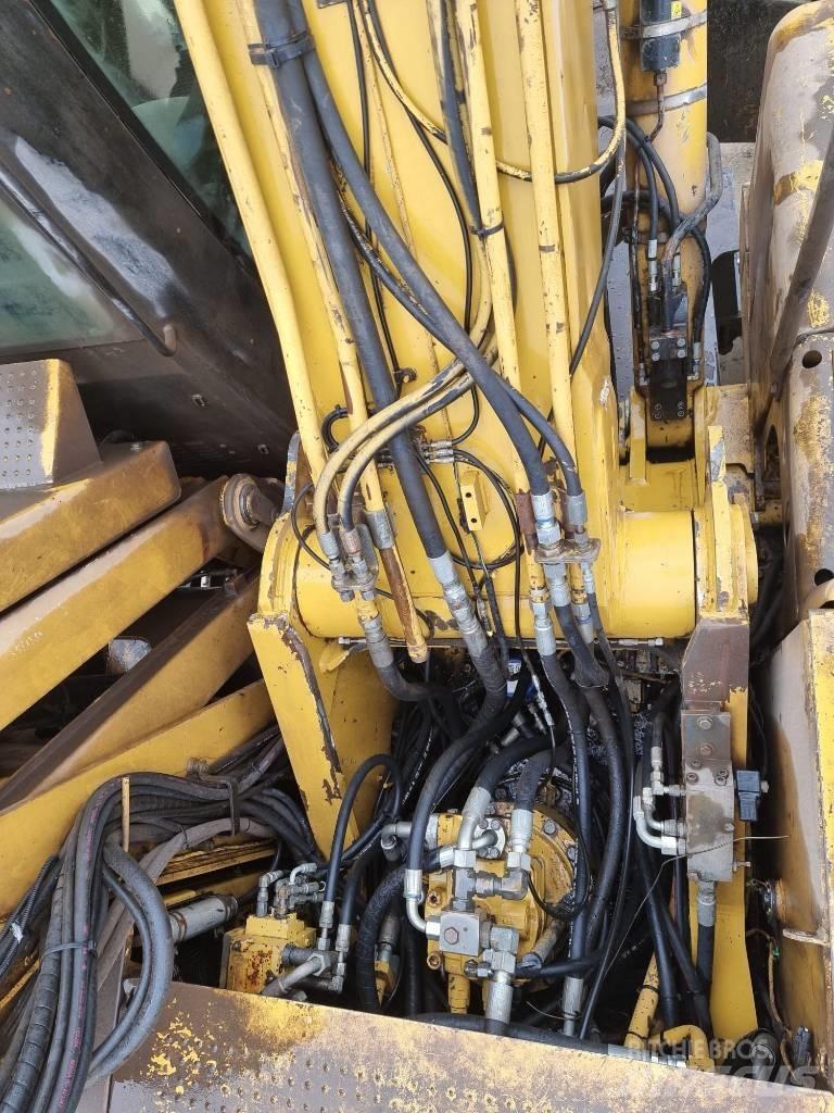 CAT M 325 D L MH Waste / Industry Handlers