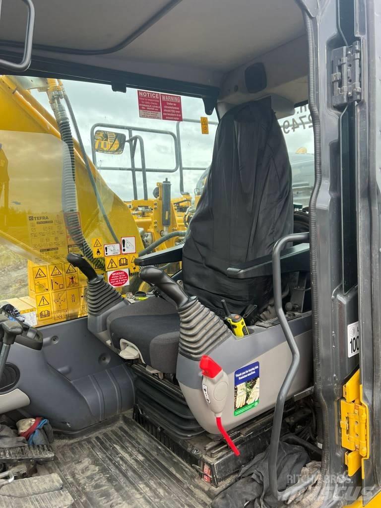Komatsu PC210LC-11 Crawler Excavators