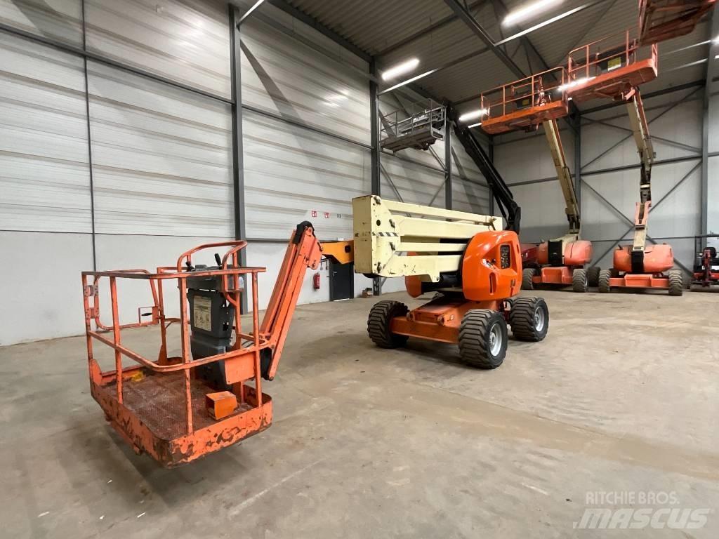 JLG 450 AJ Articulated boom lifts