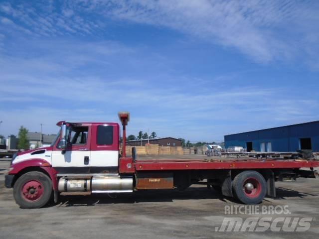 International 4300 Tow Trucks / Wreckers