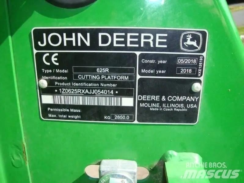 John Deere 625 R Harvester Headers