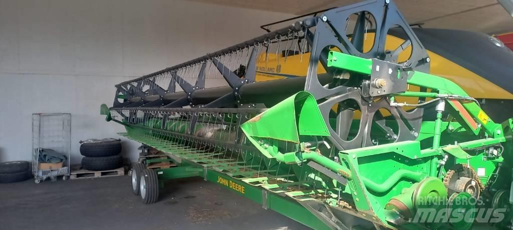 John Deere 625 R Harvester Headers