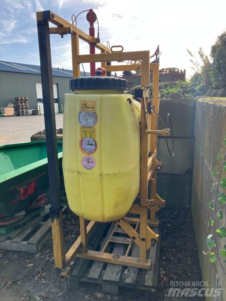 Dubex Tank in frame Mounted sprayers