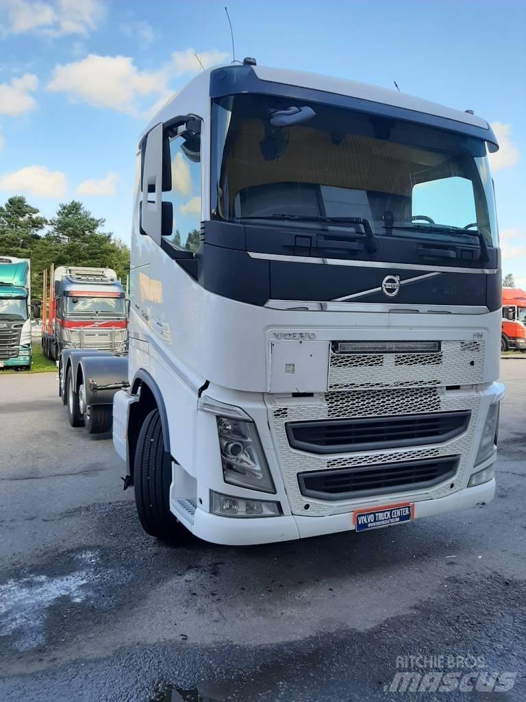 Volvo FH 13 Cab & Chassis Trucks