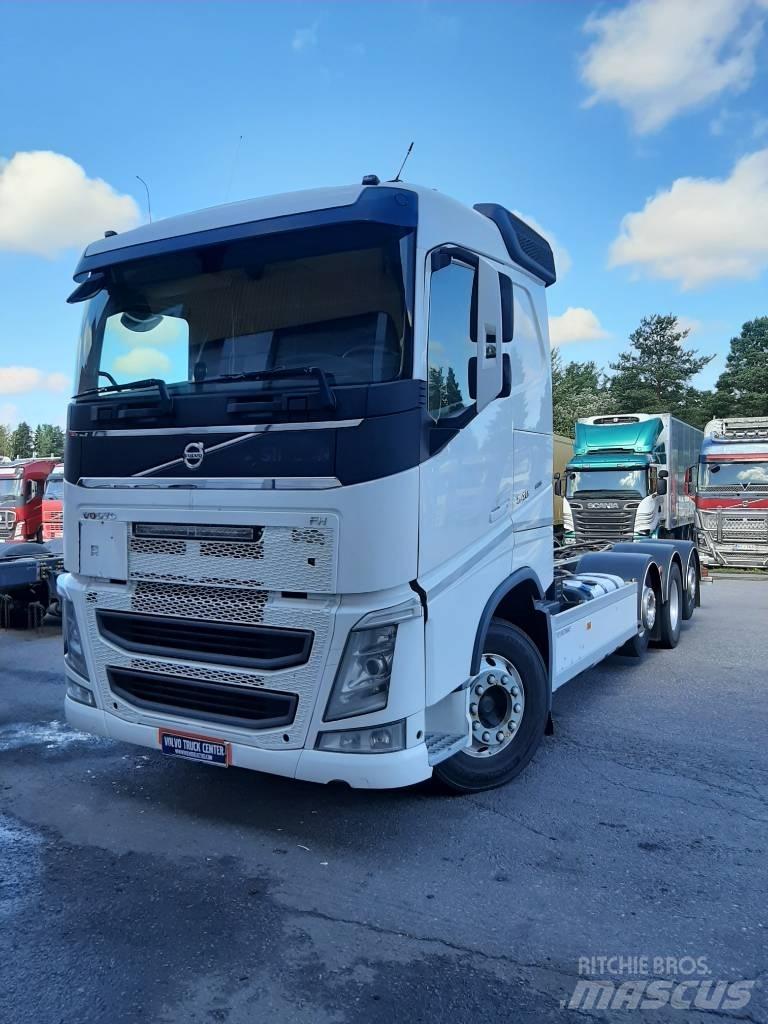 Volvo FH 13 Cab & Chassis Trucks