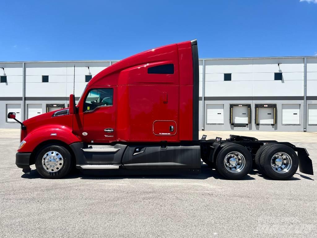 Kenworth T 680 Conventional Trucks / Tractor Trucks