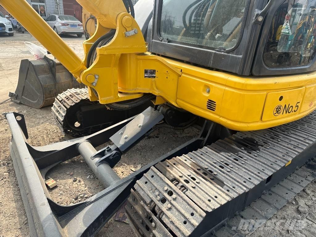 Komatsu PC 40 Mini Excavators <7t (Mini Diggers)