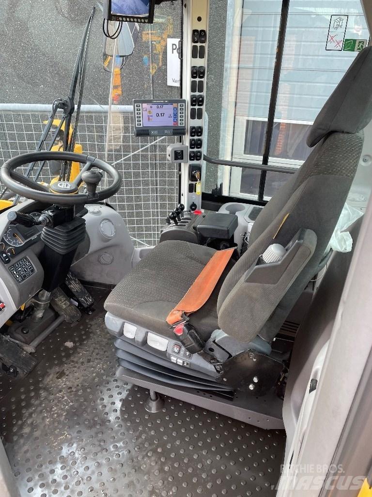 Volvo L90H Wheel Loaders