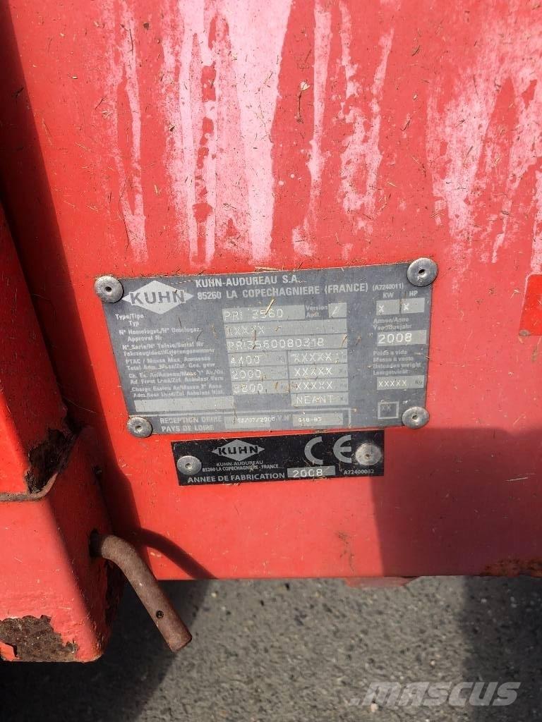 Kuhn 3560 Shredders