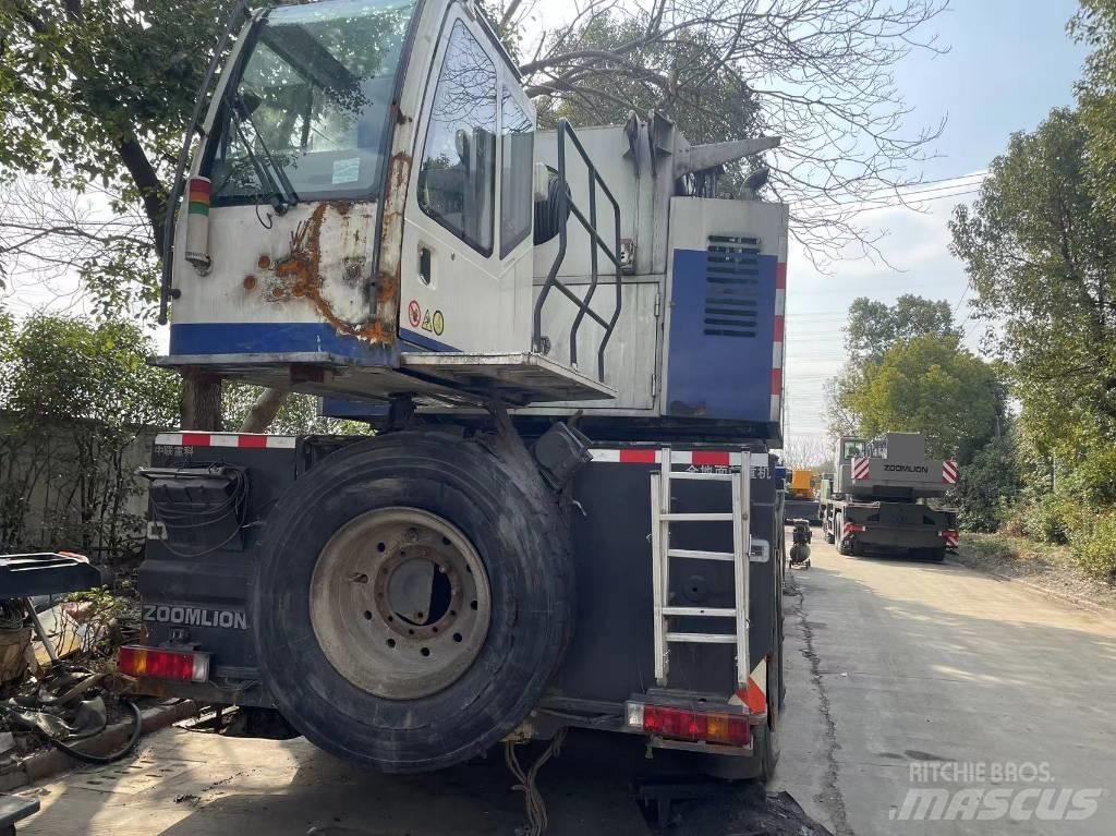 Zoomlion 350Ton Mobile and all terrain cranes