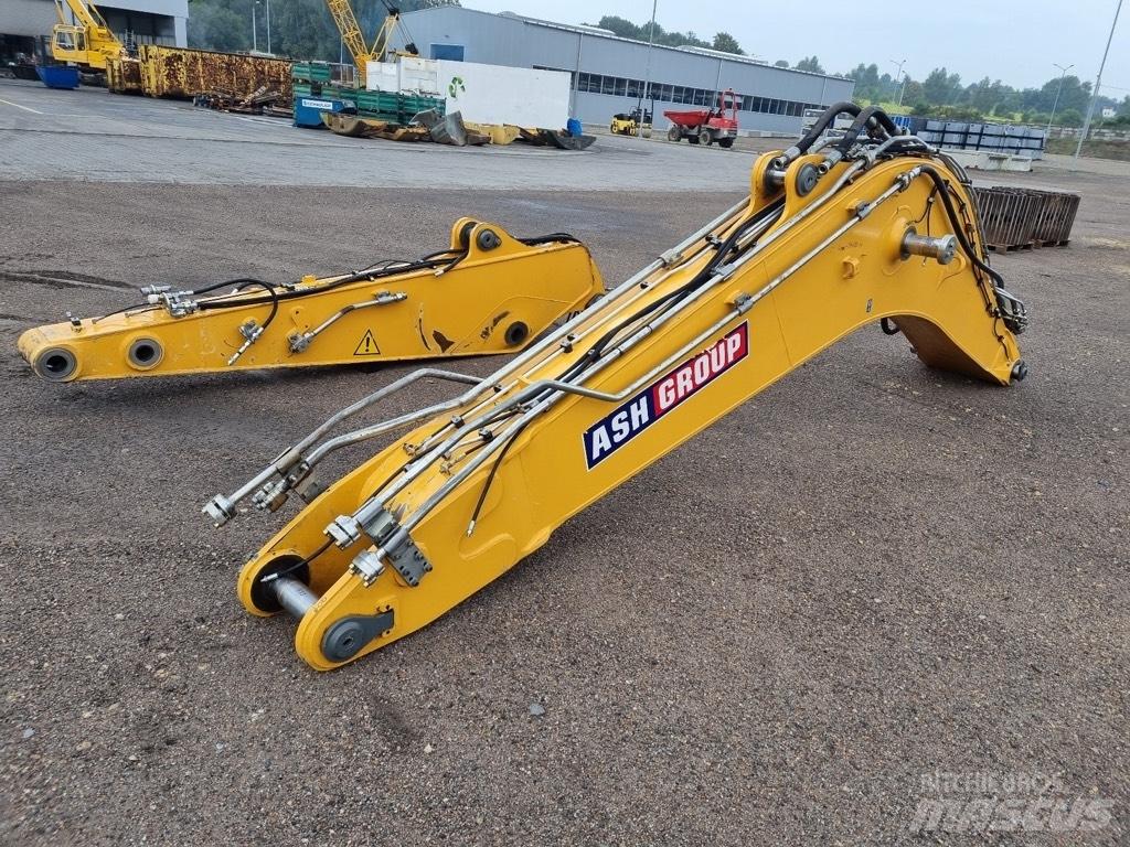 Liebherr R 906 ARM Booms and dippers