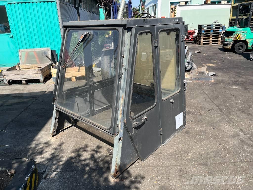 Nissan CABIN W-1038 Cabins and interior