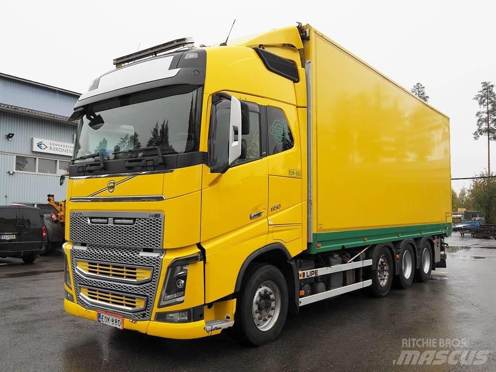 Volvo FH 16 Wood Chippers