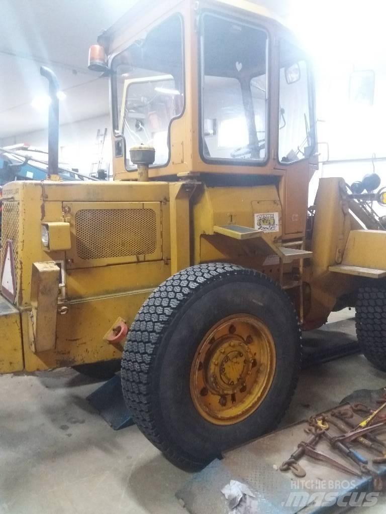 CAT 910 Wheel Loaders