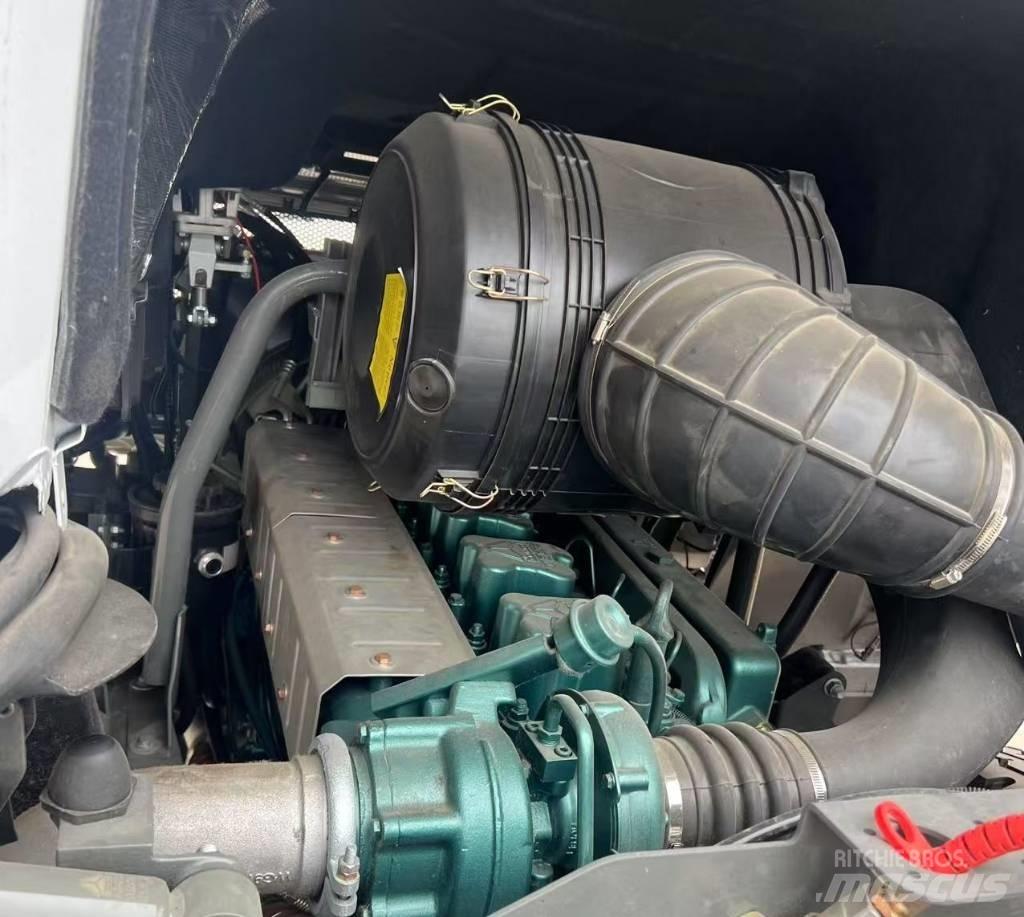Howo 371 Conventional Trucks / Tractor Trucks