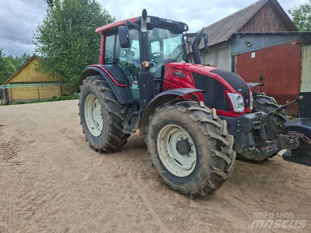 Valtra N 123 Tractors