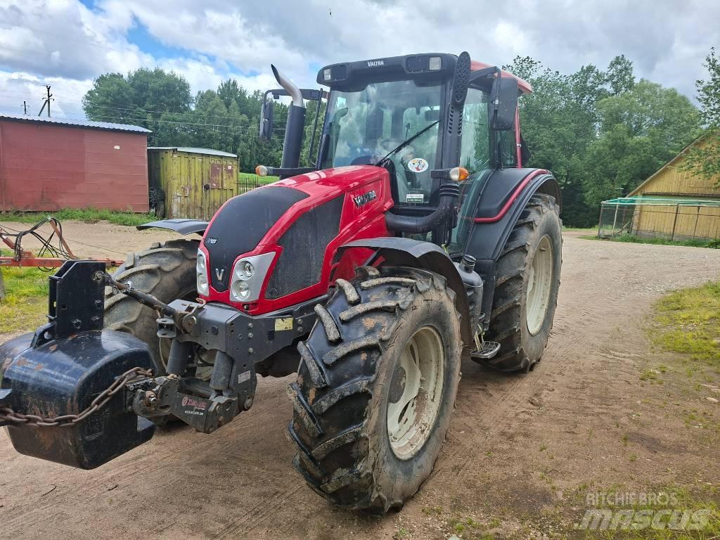 Valtra N 123 Tractors