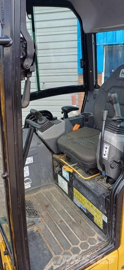 CAT 301.6 Mini Excavators <7t (Mini Diggers)