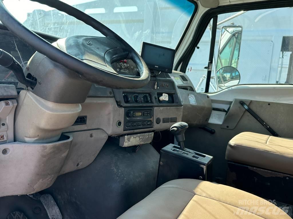 Sterling L 7500 Cab & Chassis Trucks